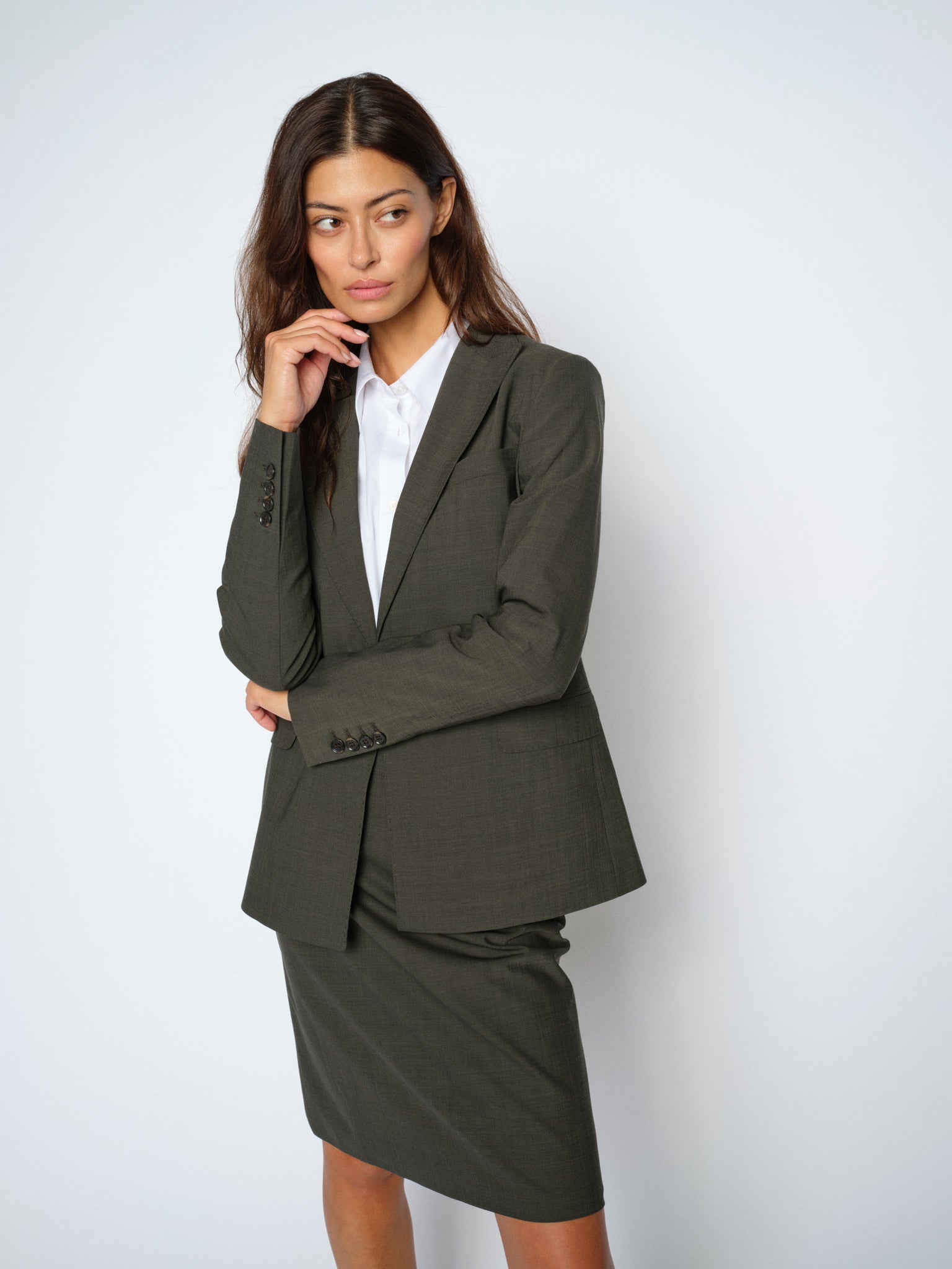 Modelshot / Dark Green / Detail